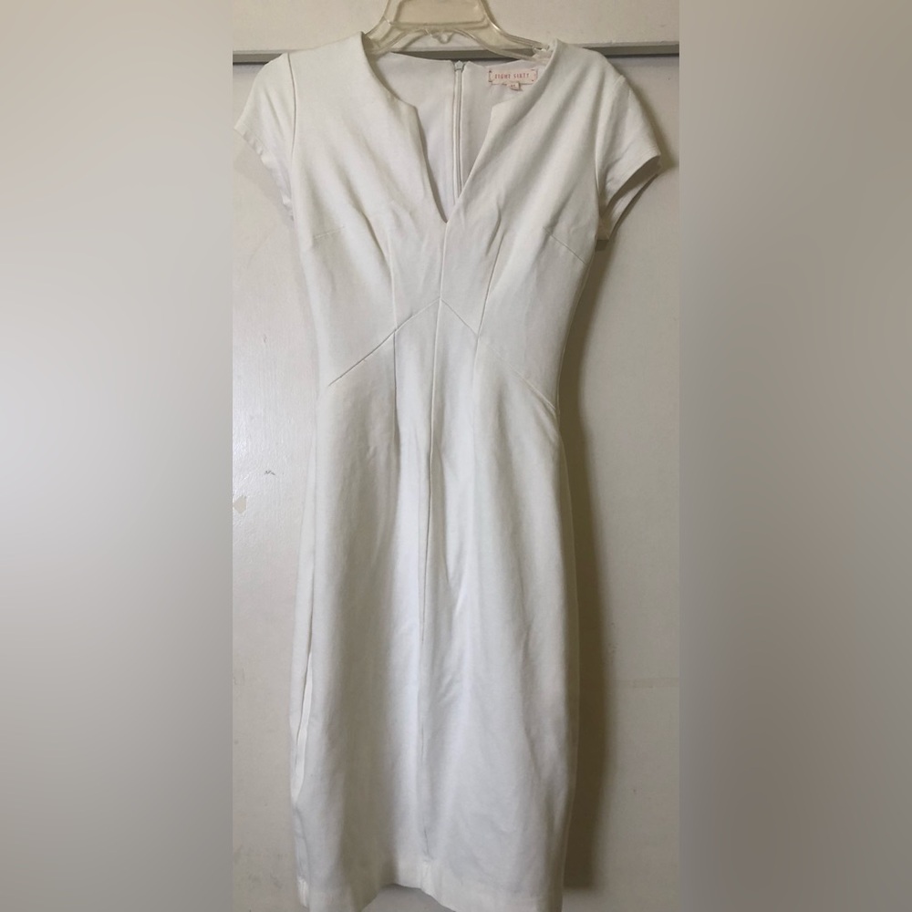 Elegant Cream Women's Dress